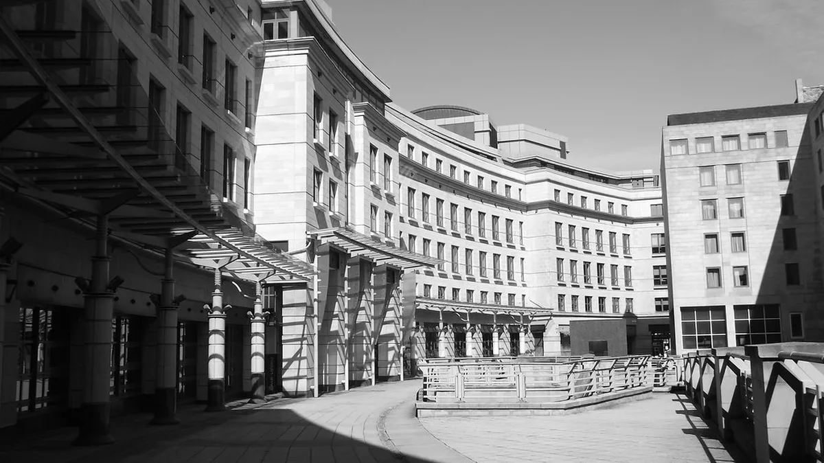 Westend District Architecture Walking Route: Karlovy Vary Guide